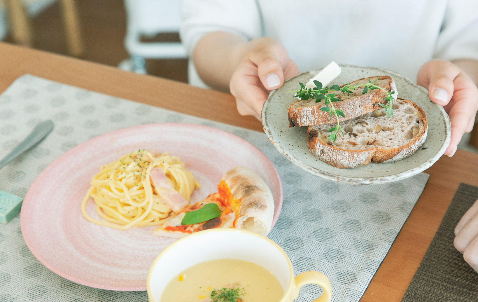 うつわを着替えて日常を豊かに楽しく。